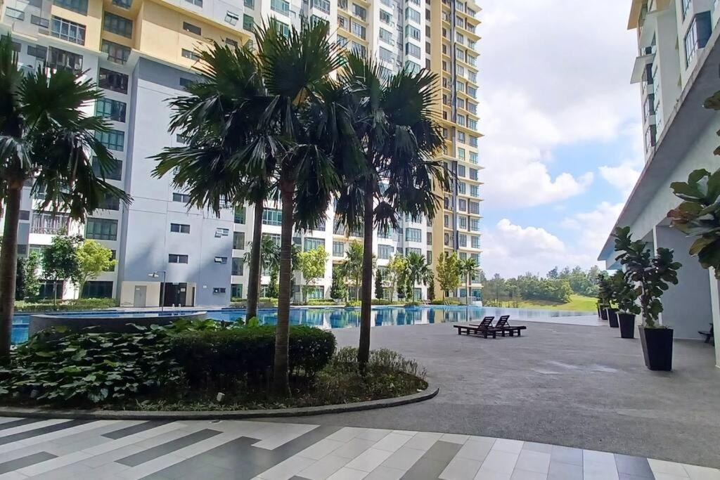 Arc Cozyhome Austin Hills 4-5pax Apartment Johor Bahru